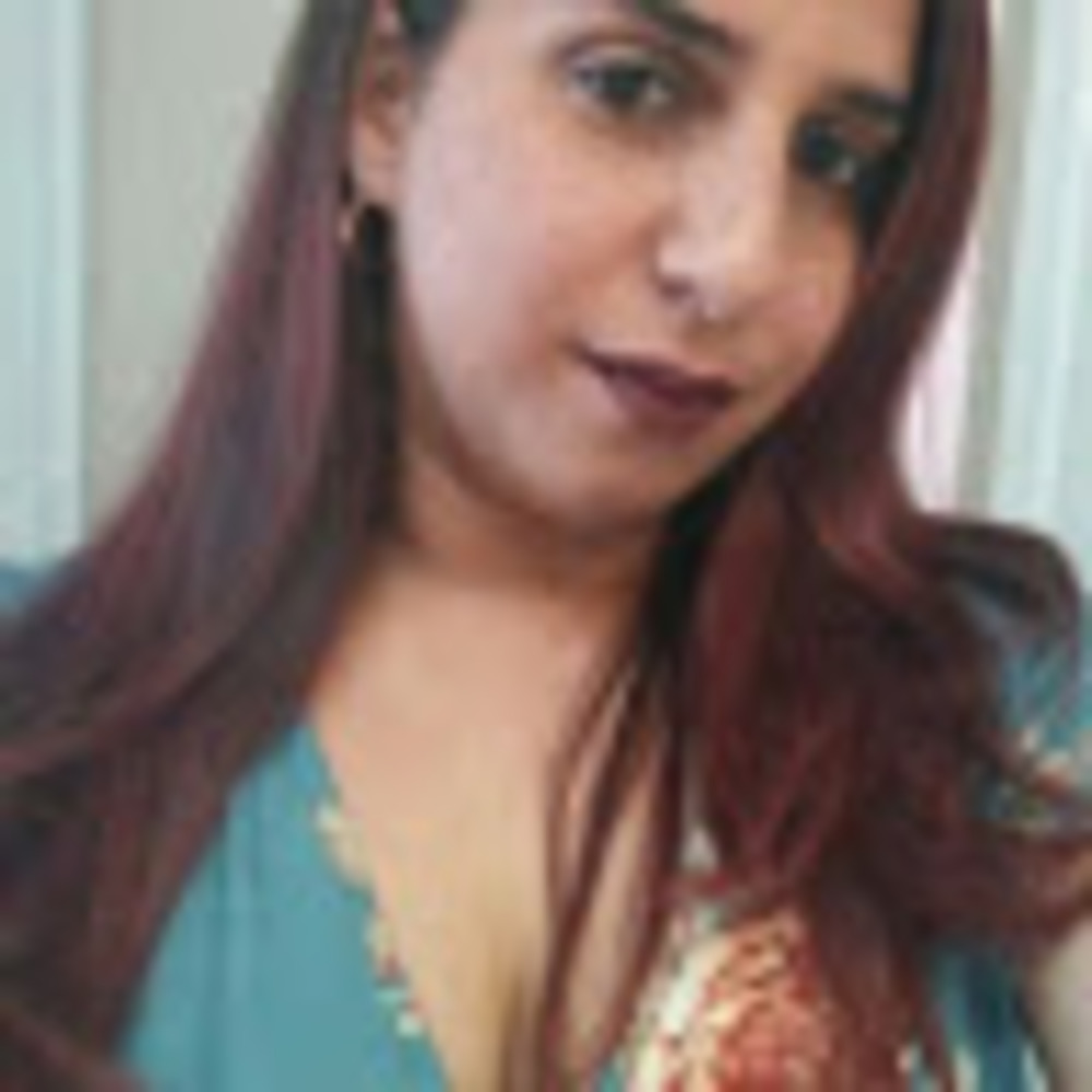 Meet your Posher, Katiria